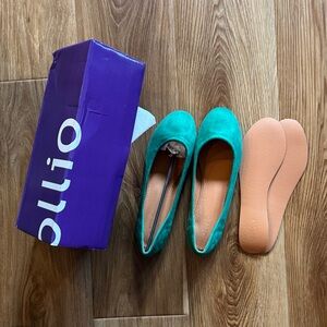 Ollio Women's Green Flats